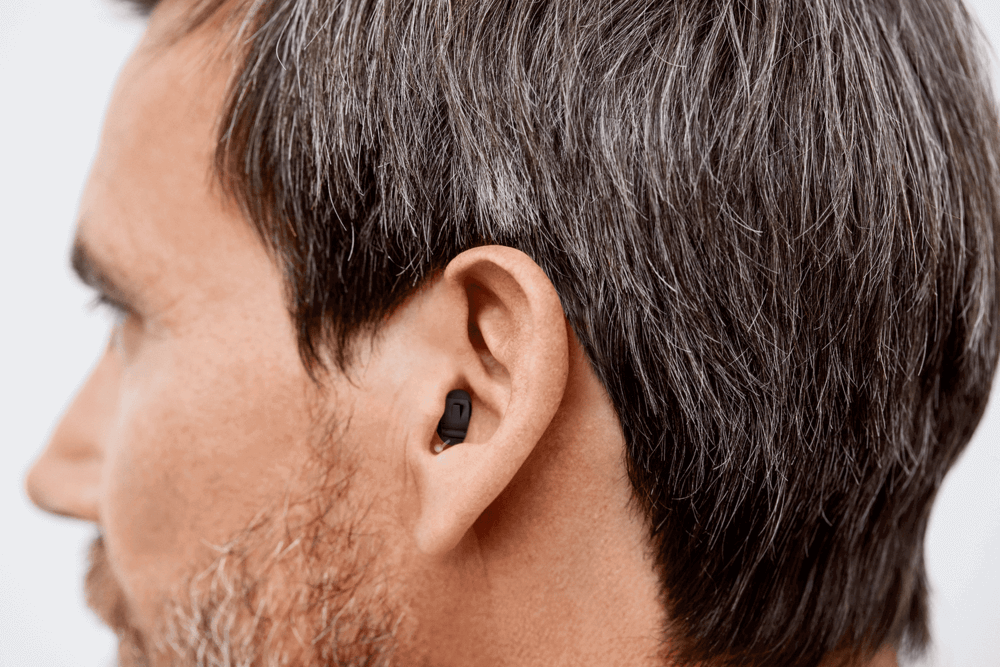 como funcionam os aparelhos auditivos