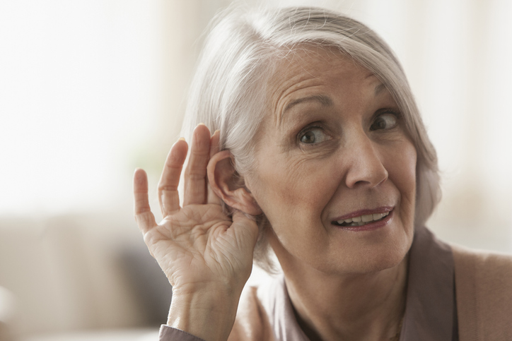 Sabia que a perda auditiva leve também precisa de aparelho?