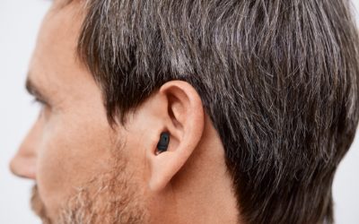 Fique por dentro dos principais tipos de aparelhos auditivos